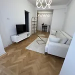 Center Victoriei St Apartment