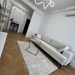 Center Victoriei St Apartment *