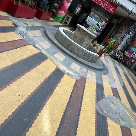 Center Victoriei St *