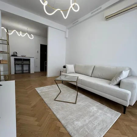 Center Victoriei St *