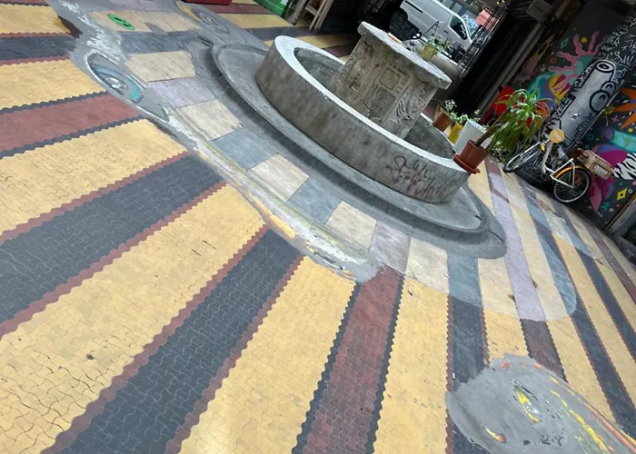 Center Victoriei St *